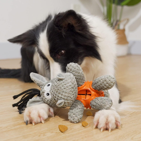PetGang OSIOŁ z piłką na przysmaki 22cm pluszowa zabawka dla psa PetGang OSIOŁ z piłką na przysmaki 22cm pluszowa zabawka dla psa