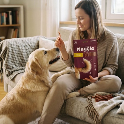 UNISZKI Waggle Kurczak – miękkie kabanosy dla psa 60 g