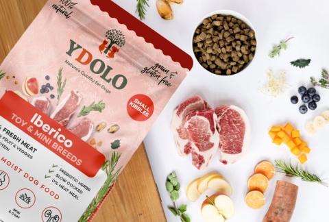 YDOLO MINI Iberico 700 g – półwilgotna karma monobiałkowa dla małych psów